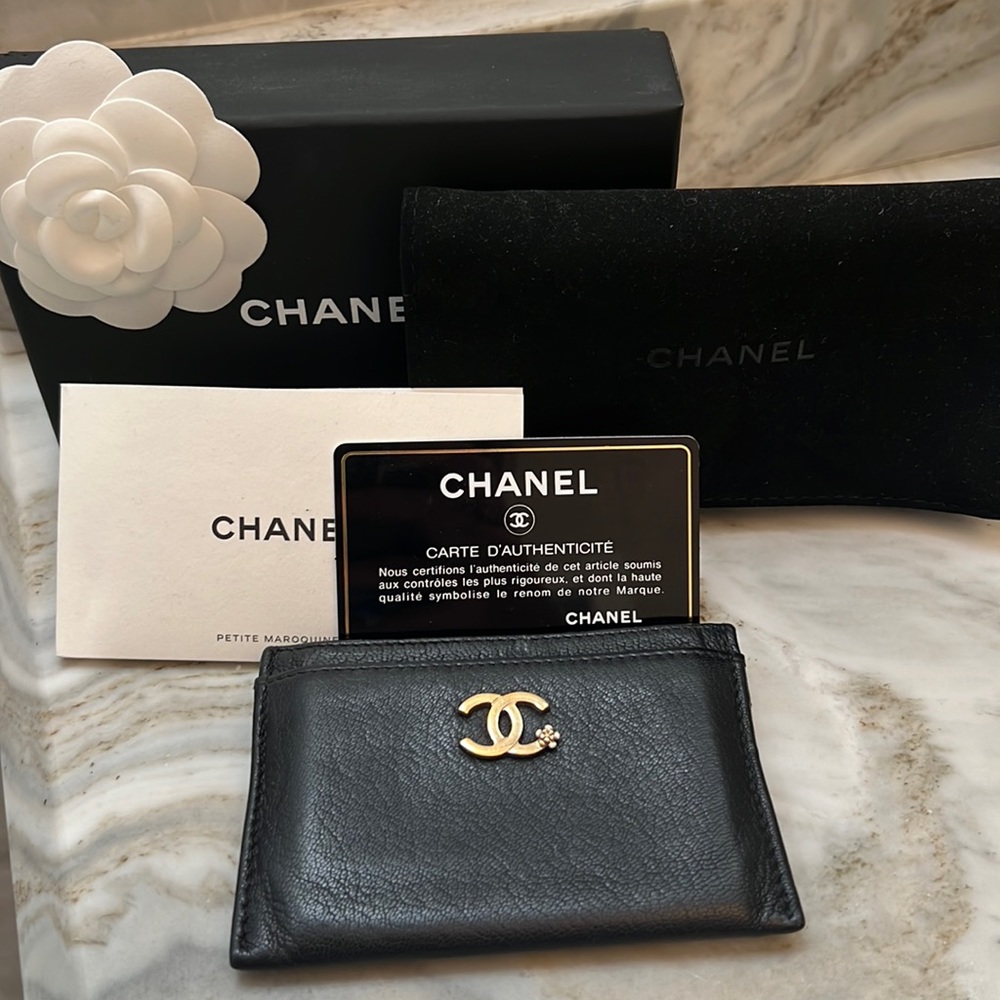 Chanel CC Camellia Smooth Leather Card Holder